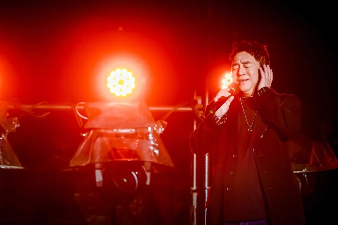 音樂盛宴，綿陽(yáng)不眠夜！張靚穎領(lǐng)銜眾星，2.5萬+觀眾共襄盛舉！